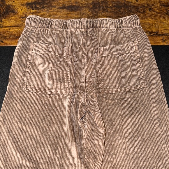 American Eagle Outfitters Brown Corduroy Wide Leg Pants - Picture 2 of 3